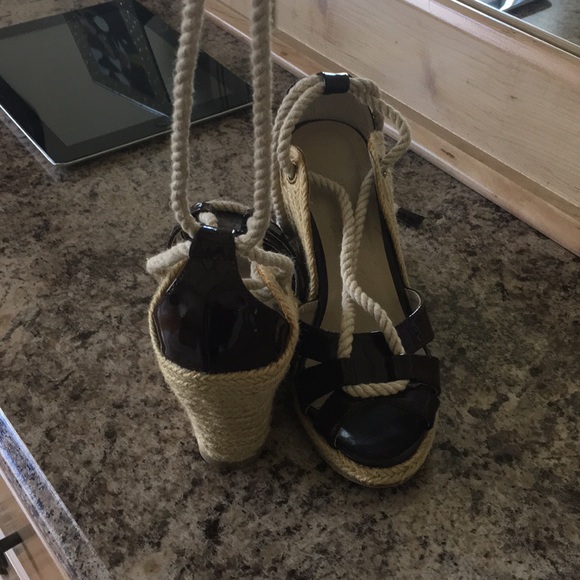 Brown leather peep toe sandals with rope ankle tie - Picture 3 of 3